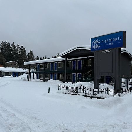 Pine Needles Inn Mount Shasta Exterior photo